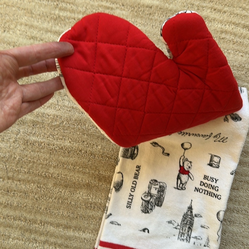 Disney CHRISTOPHER ROBIN Winnie the Pooh Oven Mitt+Dish Towel Set Big Ben Disney - Picture 6 of 10